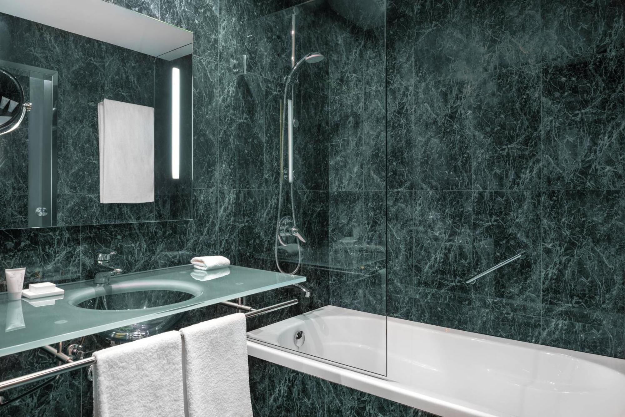 Ac Hotel Gijon By Marriott Buitenkant foto