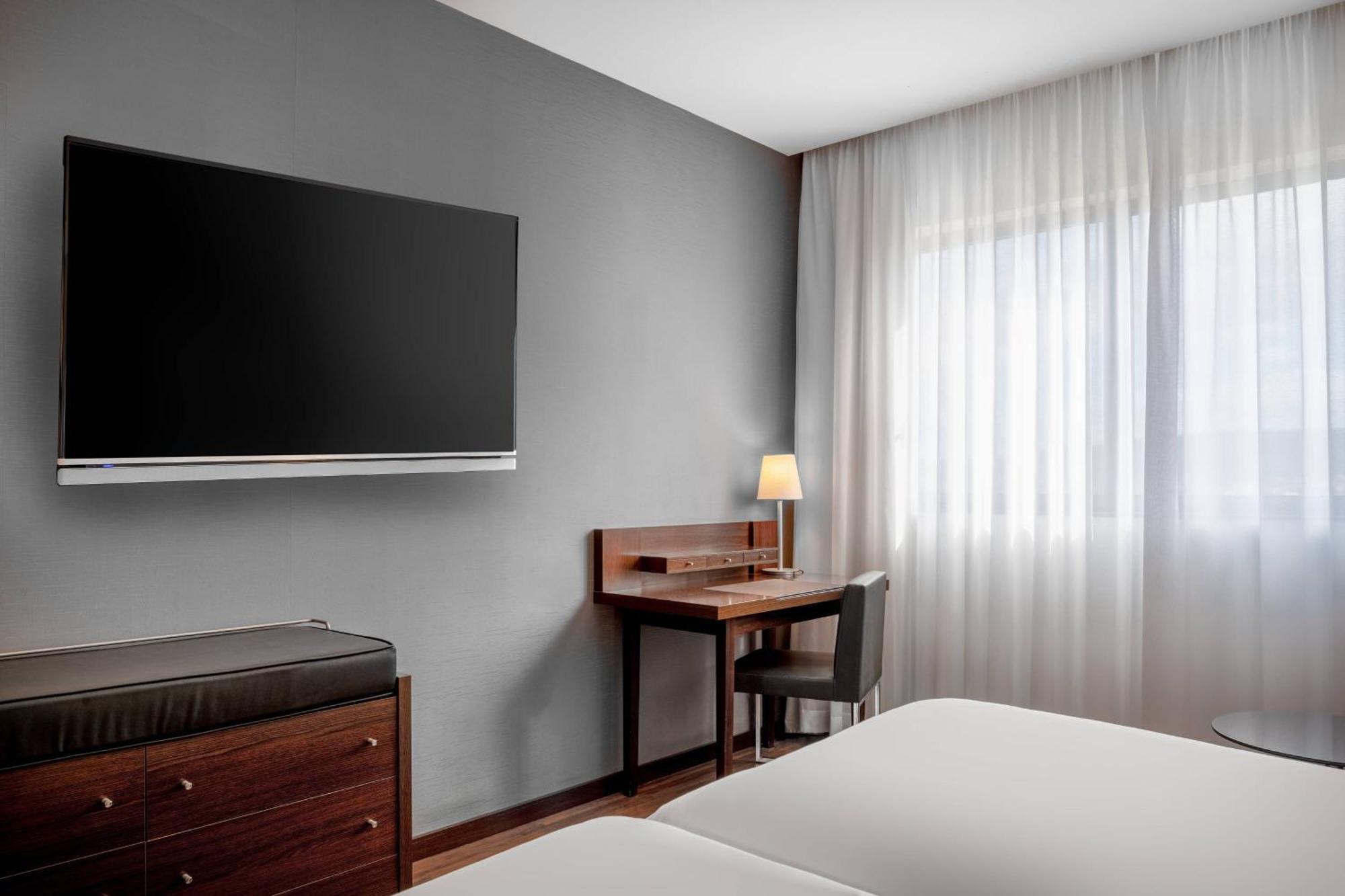 Ac Hotel Gijon By Marriott Buitenkant foto