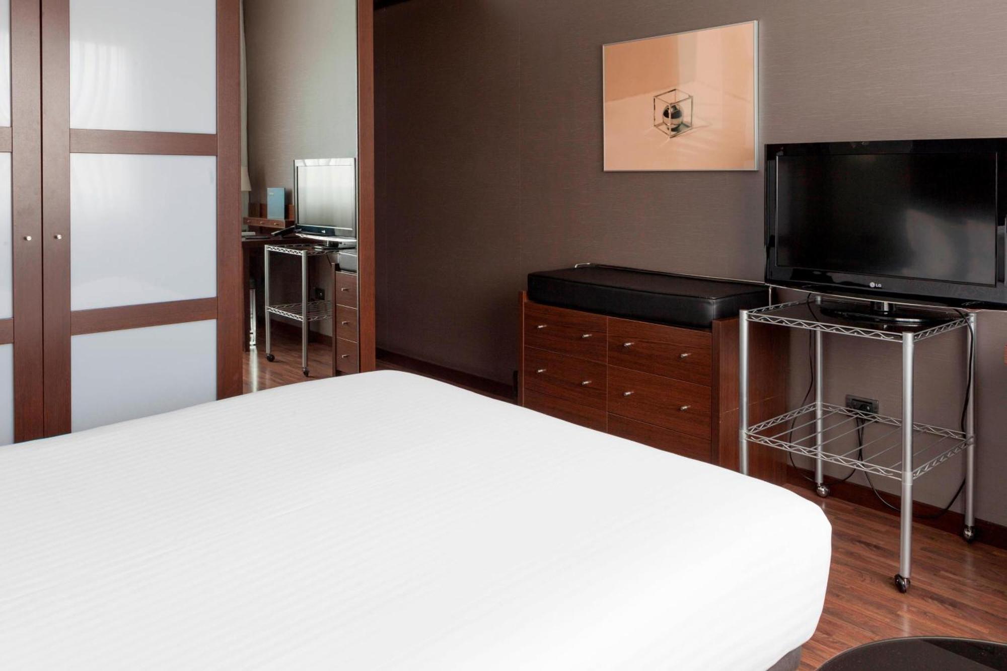 Ac Hotel Gijon By Marriott Buitenkant foto